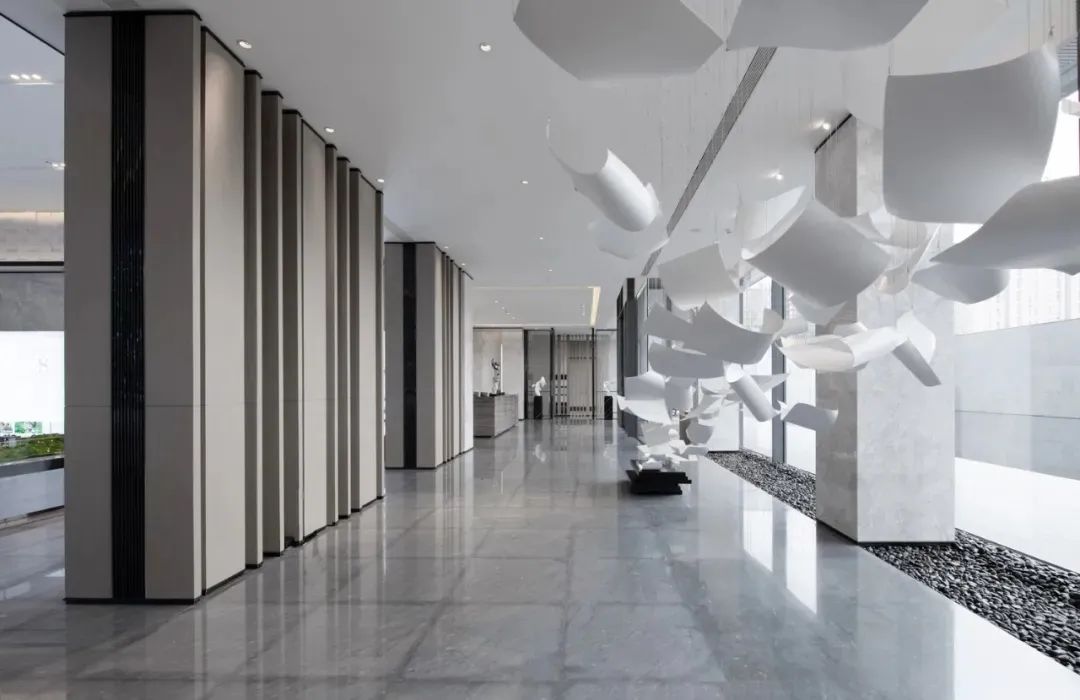融创南昌·玖玺台销售中心 | 现代简约中的艺术与自然共生-7