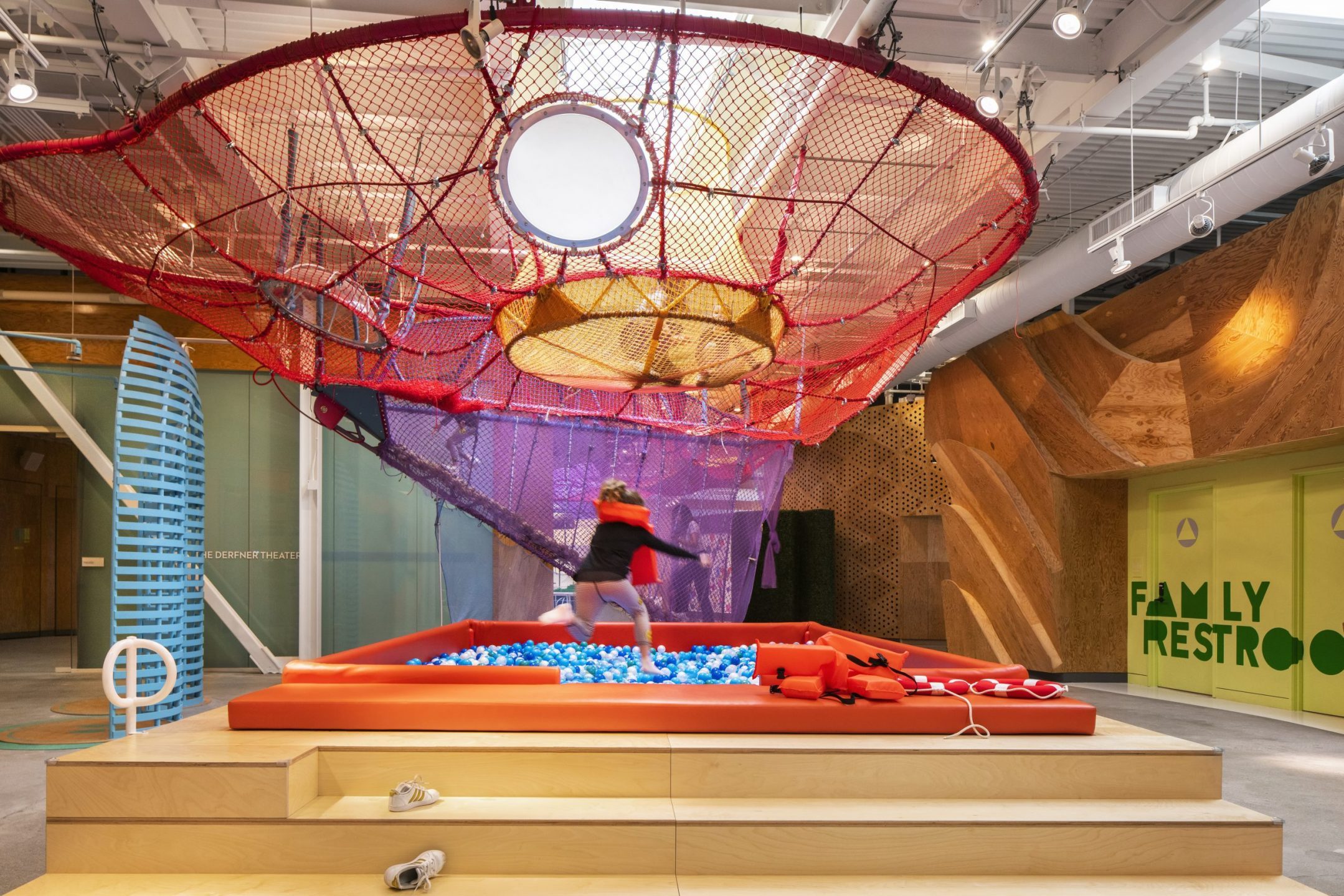 

		.wp-custom-logo .site-container .title-area {
			max-width: 90px;
		}
		
		.wp-custom-logo .title-area {
			padding-top: 11.176470588235px;
		}
		
-9