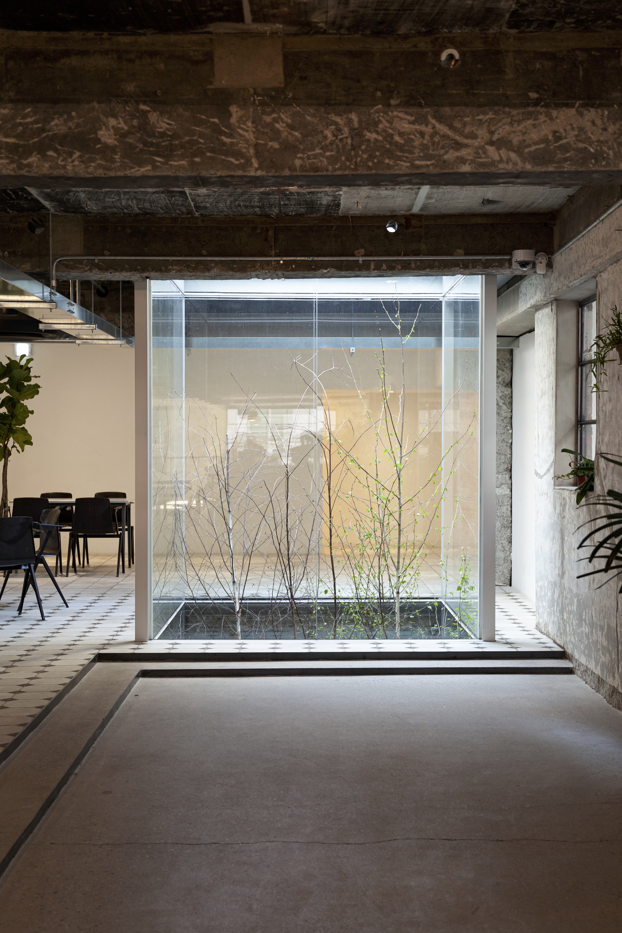 旧办公室和咖啡馆丨韩国首尔丨yutaestudio-21