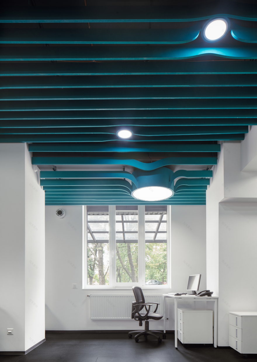 乌克兰透明 HR 办公室设计-53