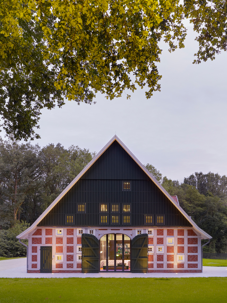 德国 Visbek 乡村别墅 | 历史与现代的优雅融合-5