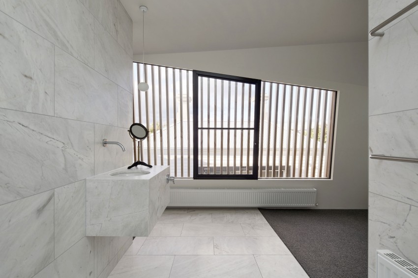 澳大利亚Balaclava住宅木质外立面装修项目丨Coy Yiontis建筑师团队-37