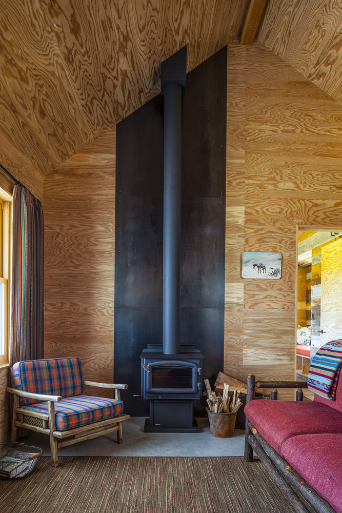 Cabins in Eastern Washington | Swivel Interiors-17