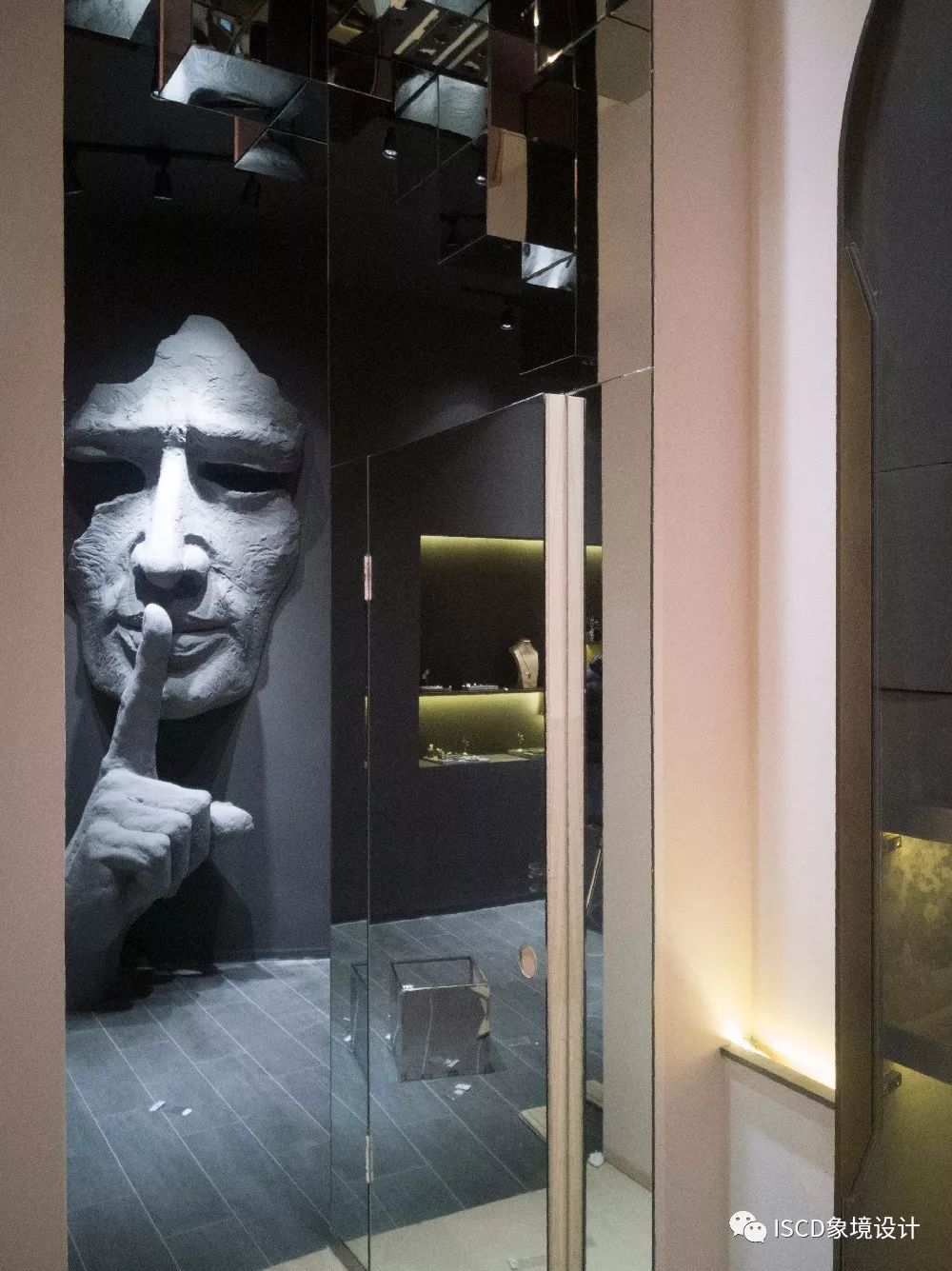 《超时空同居》灵感 Mr.&Miss Jewelry 商街，男女风格鲜明交融-17