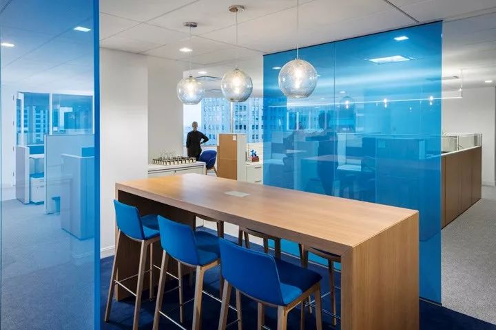 芝加哥 CRA 办公室改造 | 自然光与灵动通透的完美结合-8