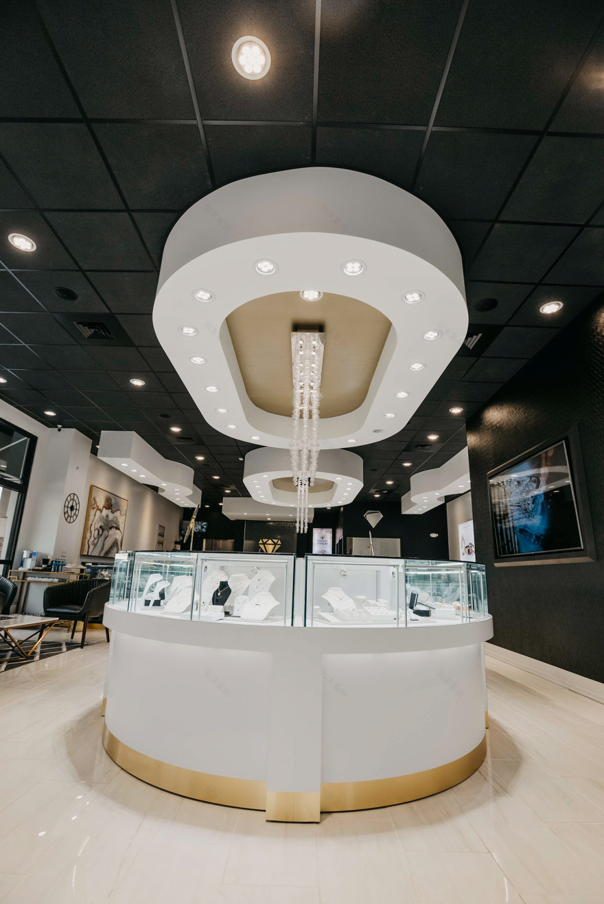 豪华珠宝店的现代设计翻新丨美国威奇托丨Leslie McGwire & Associates-11
