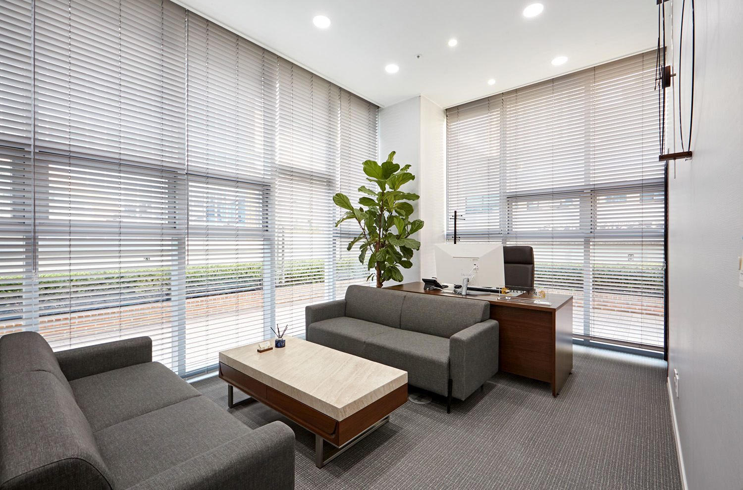 28 平极简黑白风格法律事务所室内设计-12