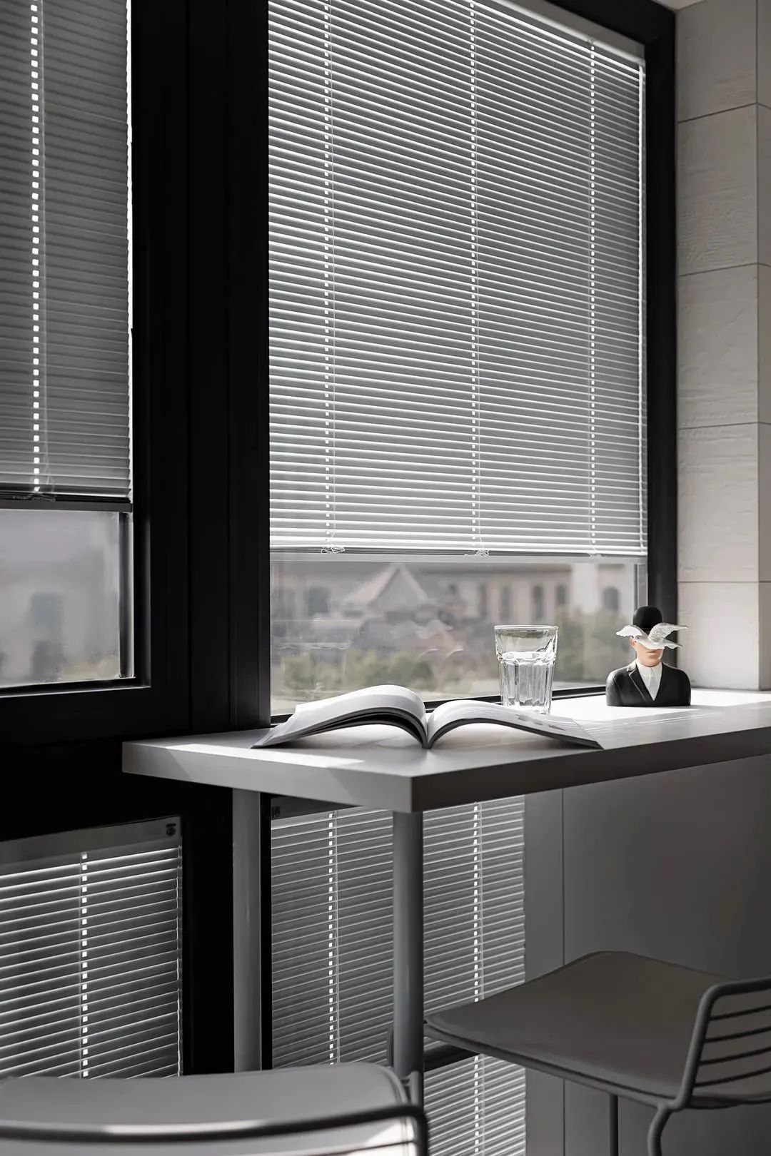 禁欲人居 · 南京融侨中央花园的现代简约二居室设计丨中国南京-61