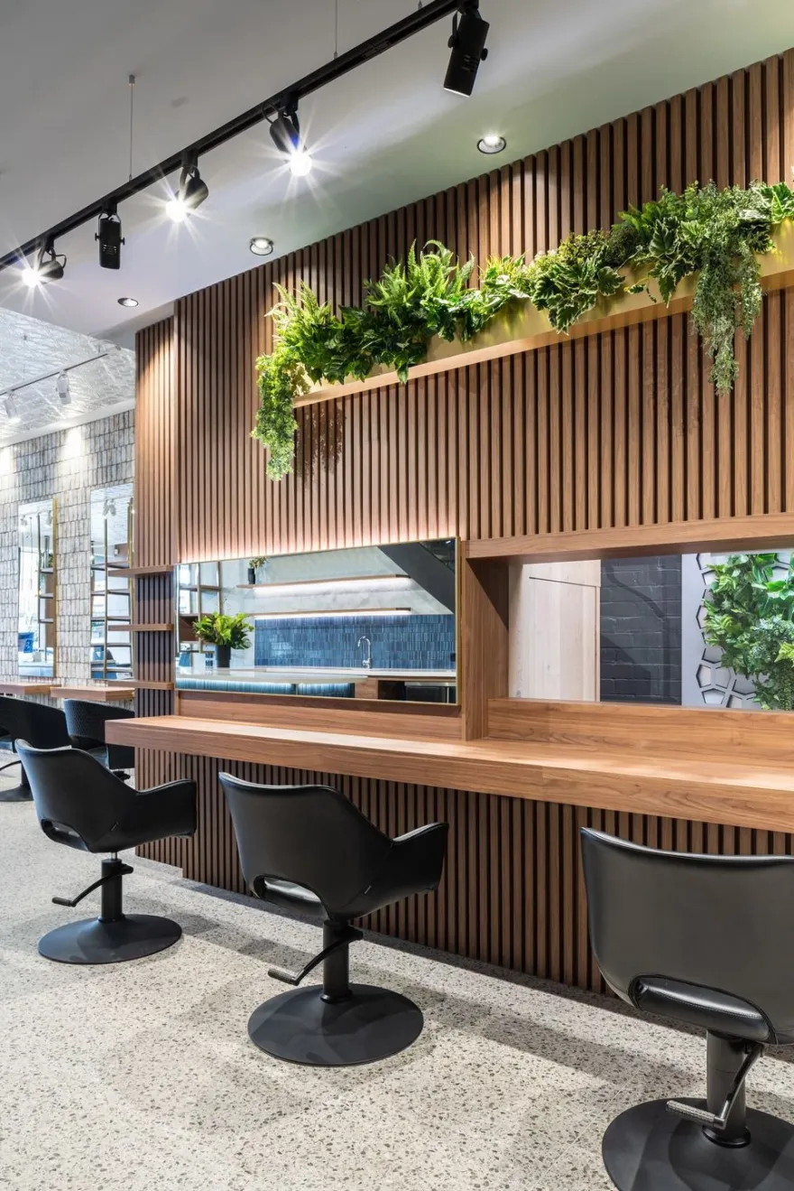 轮廓分明发型沙龙-29