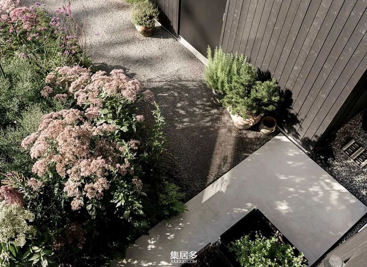 现代瑞典小屋室内设计-31