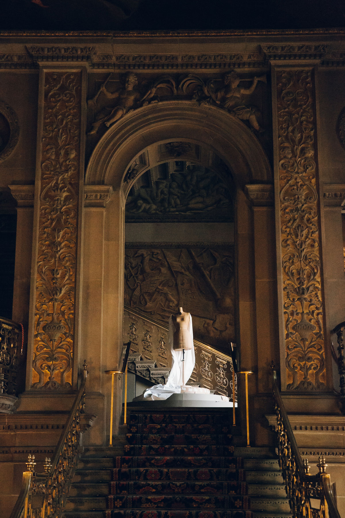 五百年时尚传奇 | 揭秘 Chatsworth House 的华美服饰展览-59