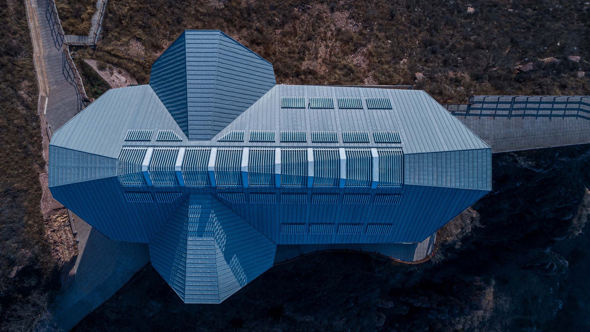 Restaurant on the Cliff / Skyland Architecture-22