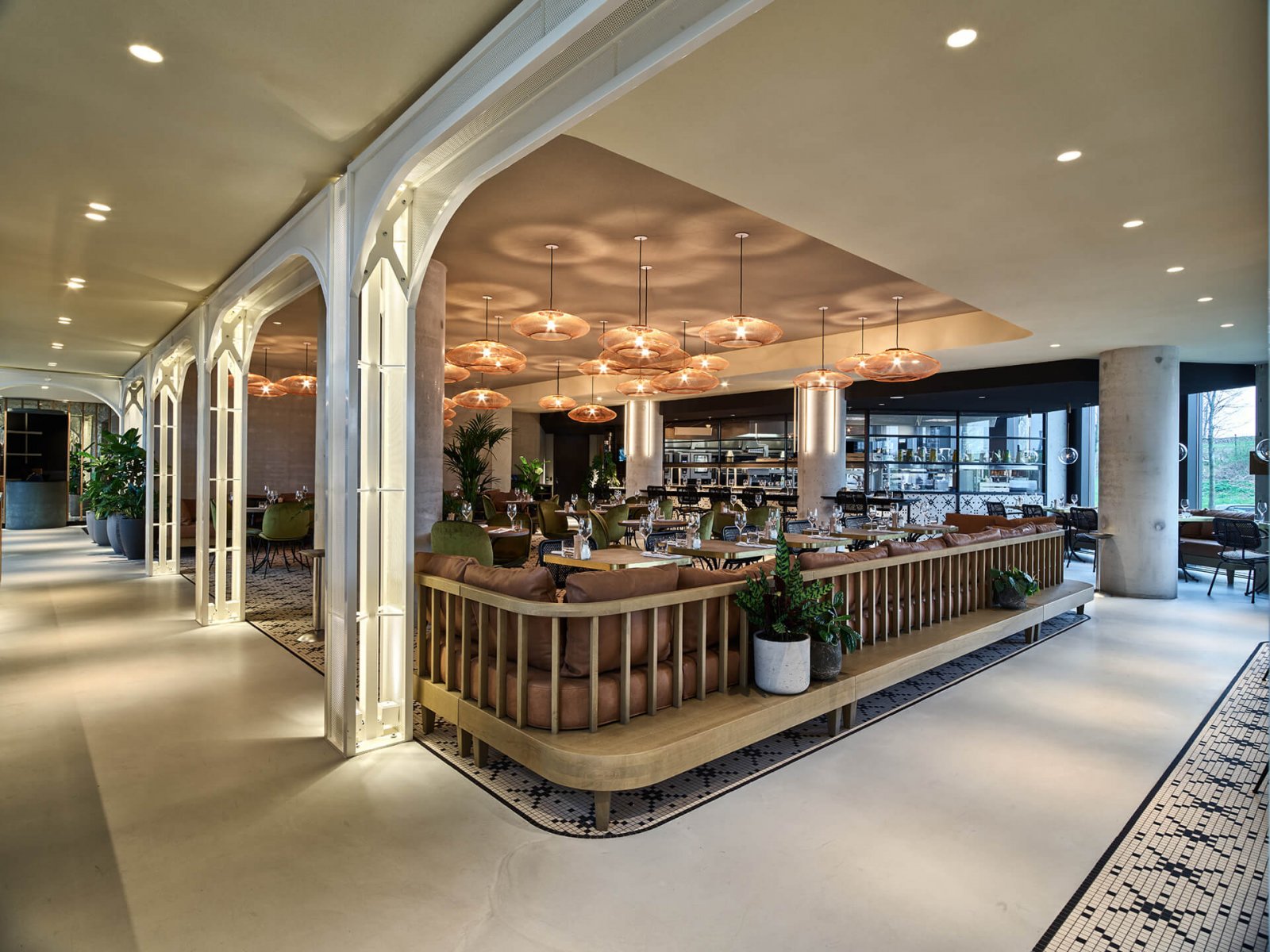 荷兰 QO 酒店绿色餐饮空间-2