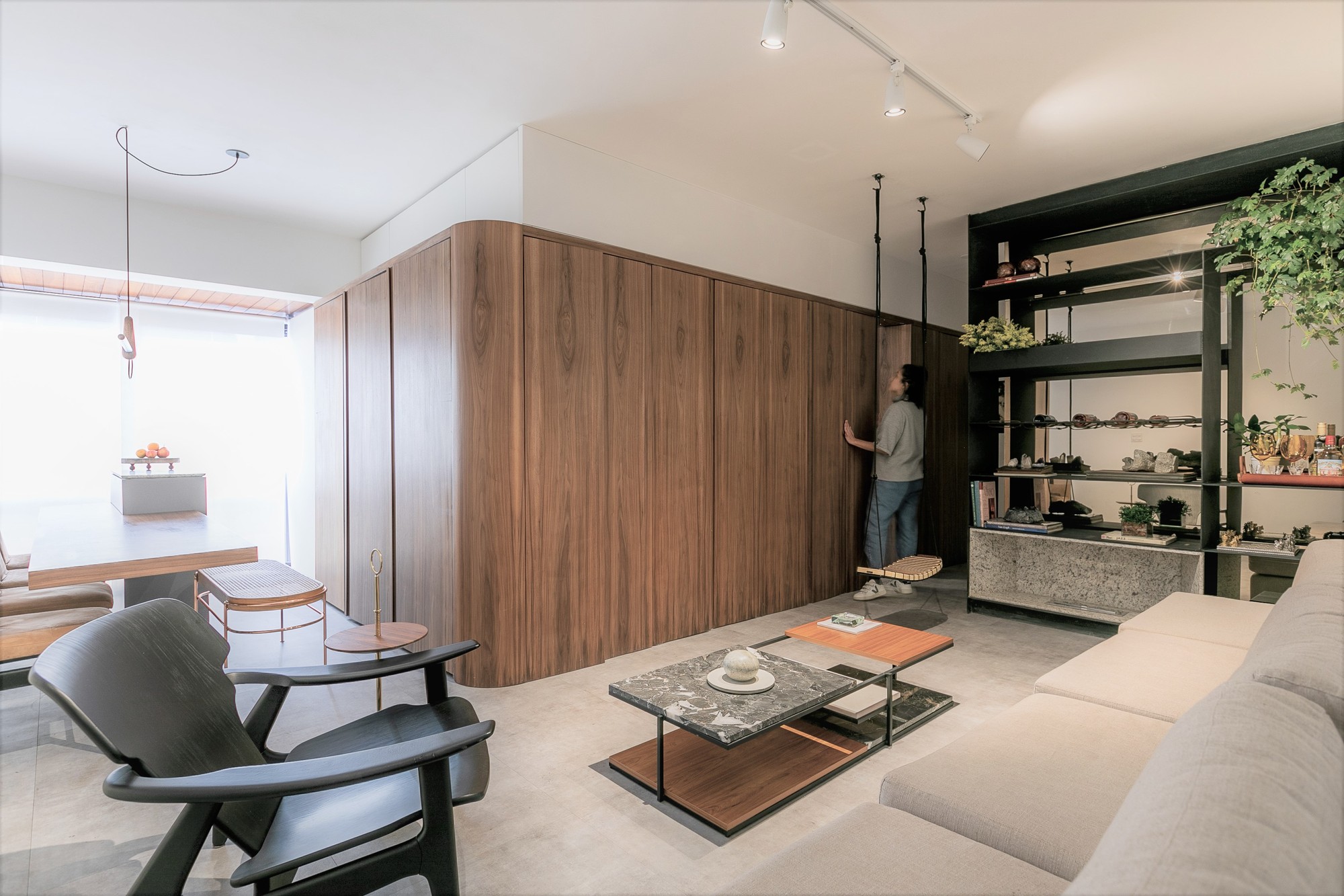 曲线木构空间，打造多变功能 65 平米别墅-17