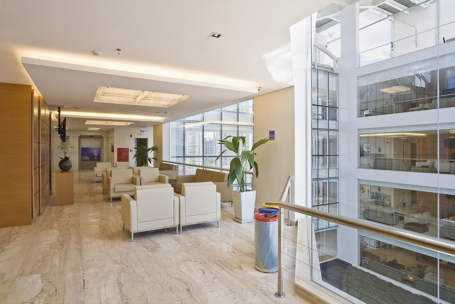 圣卢伊斯医院 | 阶梯式建筑设计与可持续发展的完美结合-8