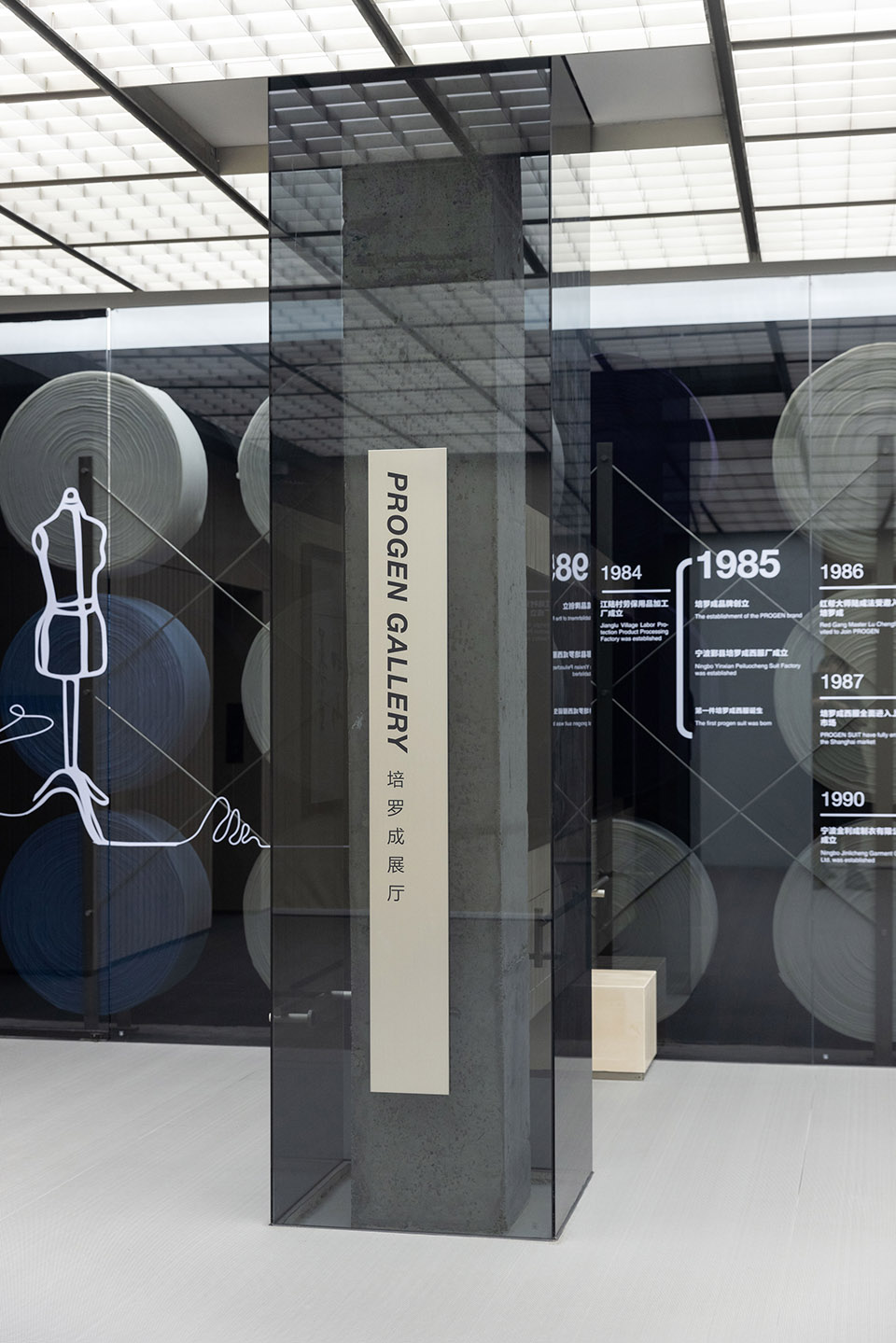 服装店丨中国宁波丨大犬建筑设计-26