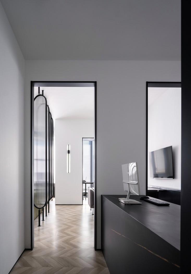 现代简约办公室设计,精致细节展现空间魅力-0