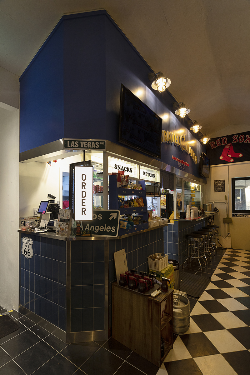 美式复古风 20 平米小咖啡馆设计-4