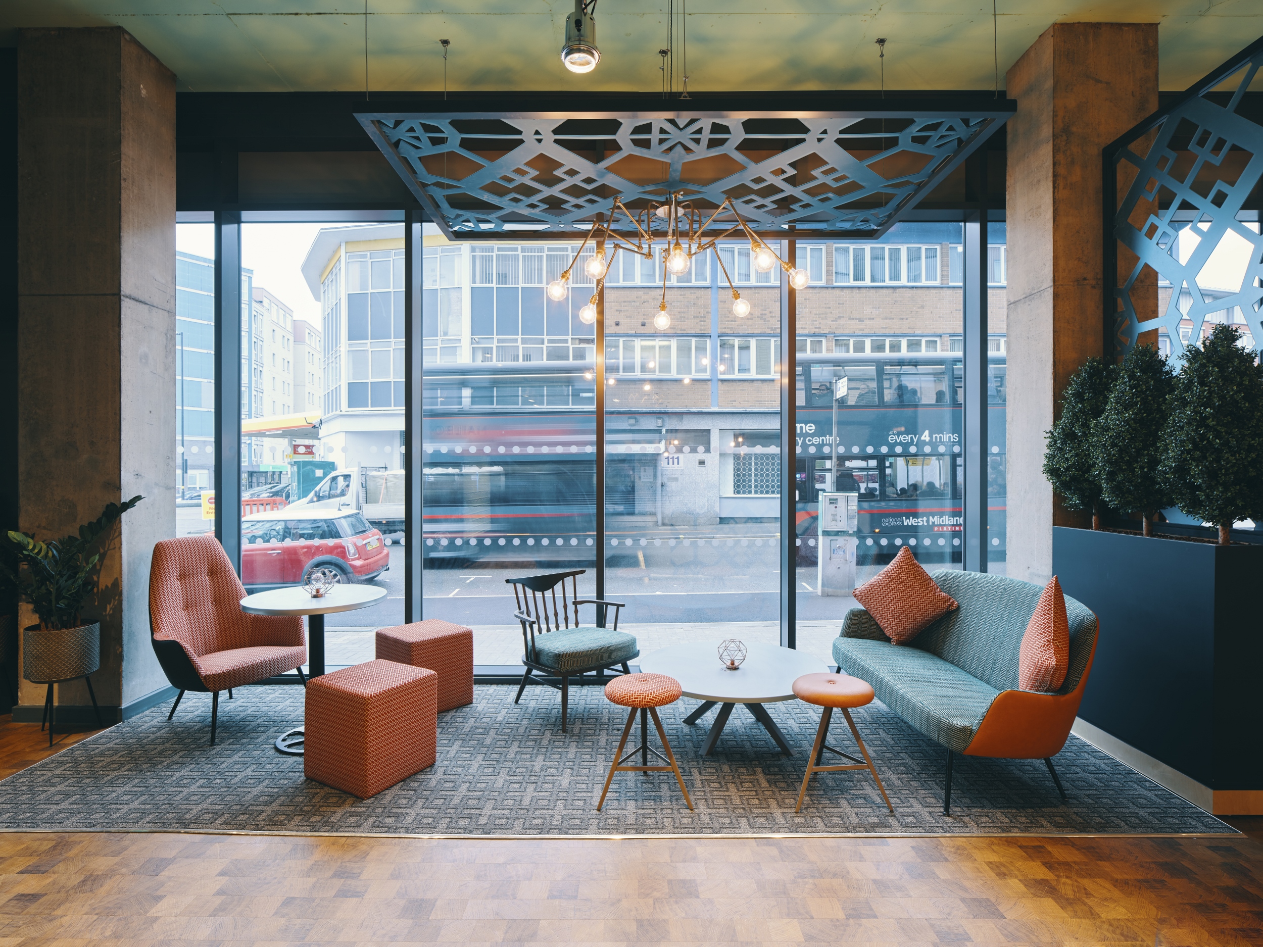 玩味工业历史，74 打造 Birmingham 学生公寓社交空间-25