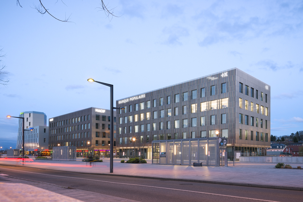 Mulhouse 车站区地标建筑 | DeA 建筑事务所打造的简约商业办公楼-7