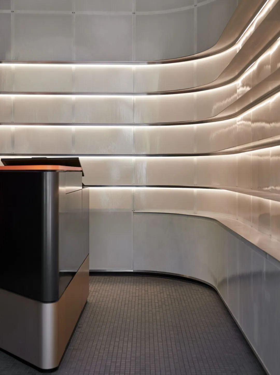 Lilian Von Trapp 珠宝旗舰店设计-9