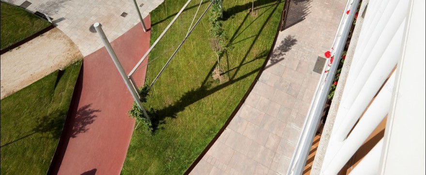 巴塞罗那绿色斜坡广场-7