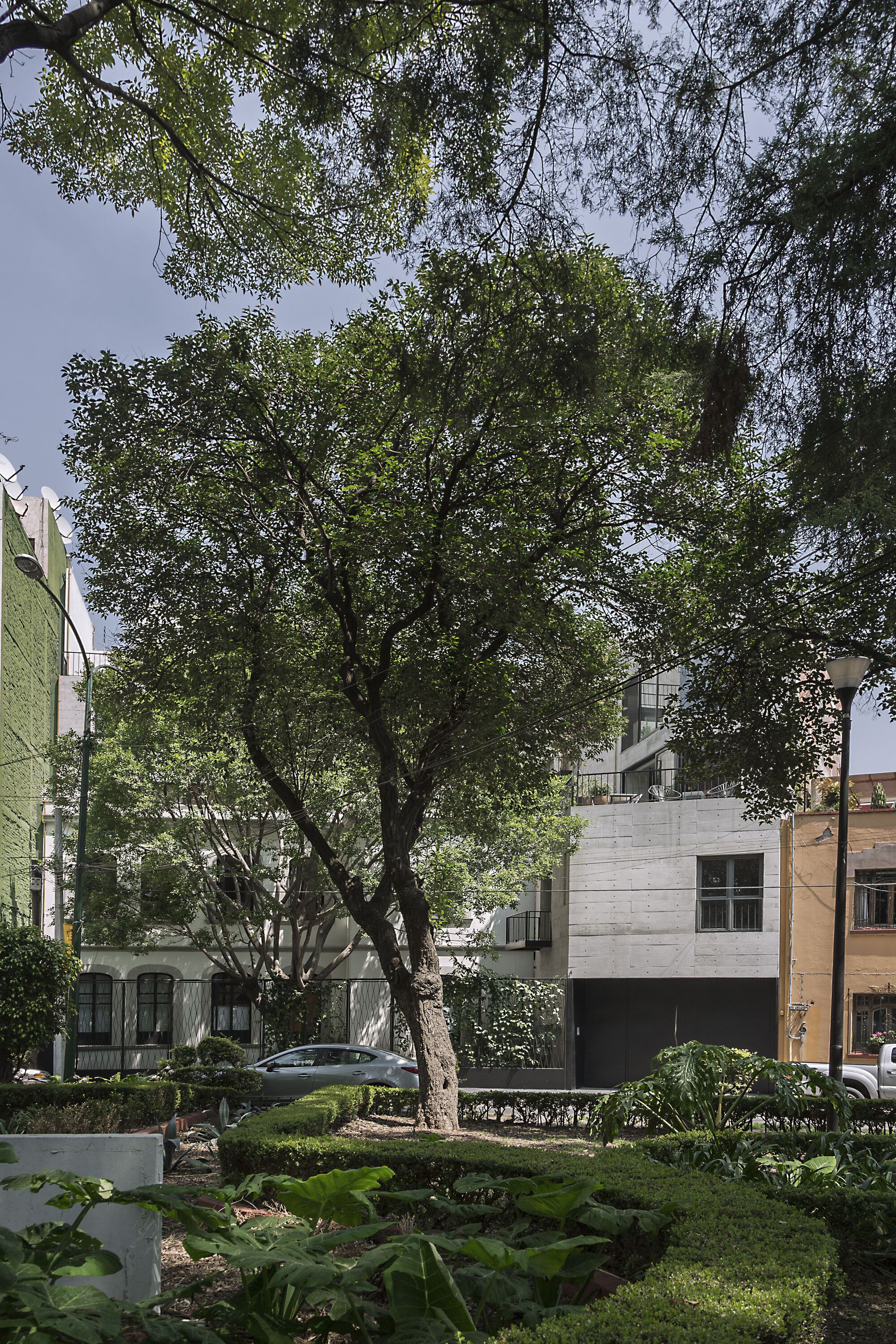 Circular de Morelia 4 Apartment Building / Quintanilla Arquitectos-7