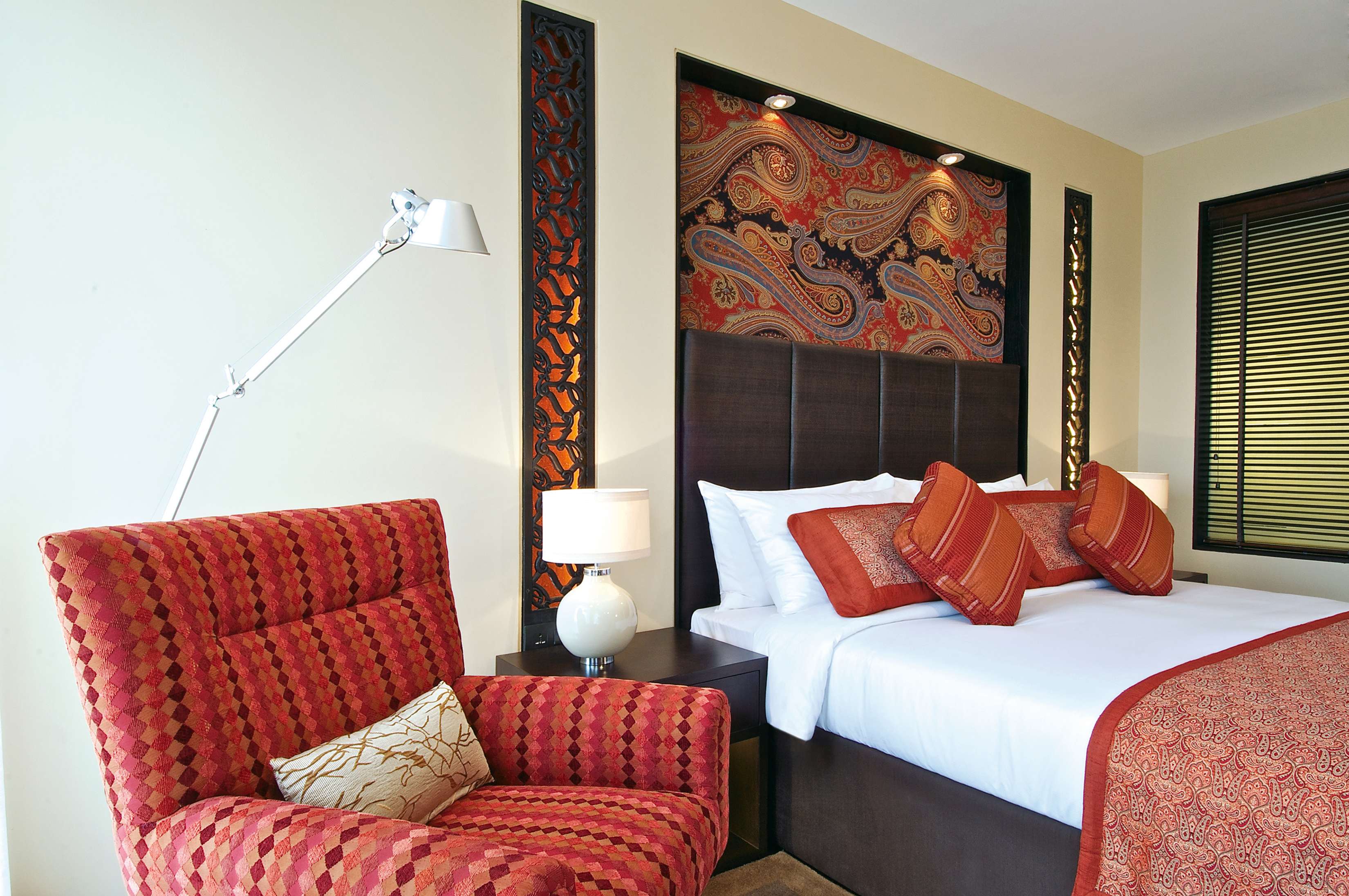 Vivanta by Taj   Dalview  Srinagar-14