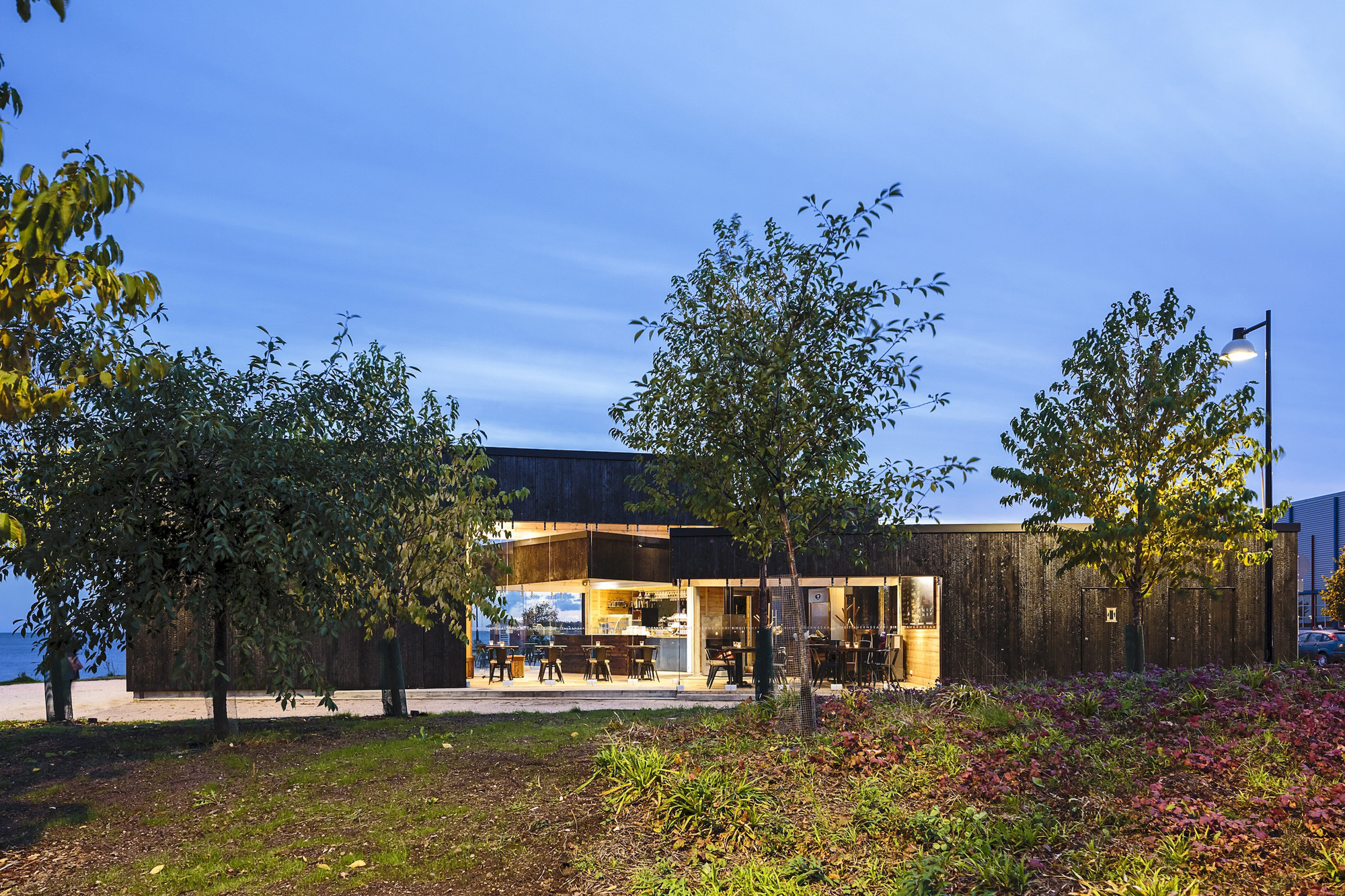 赫尔辛基公园咖啡馆-2