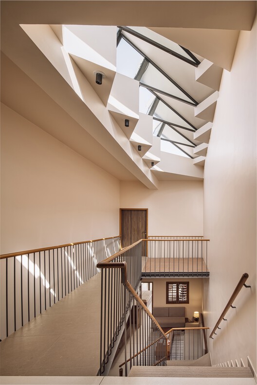 印度 Mandvi 的线性住宅丨The Company of Design-21