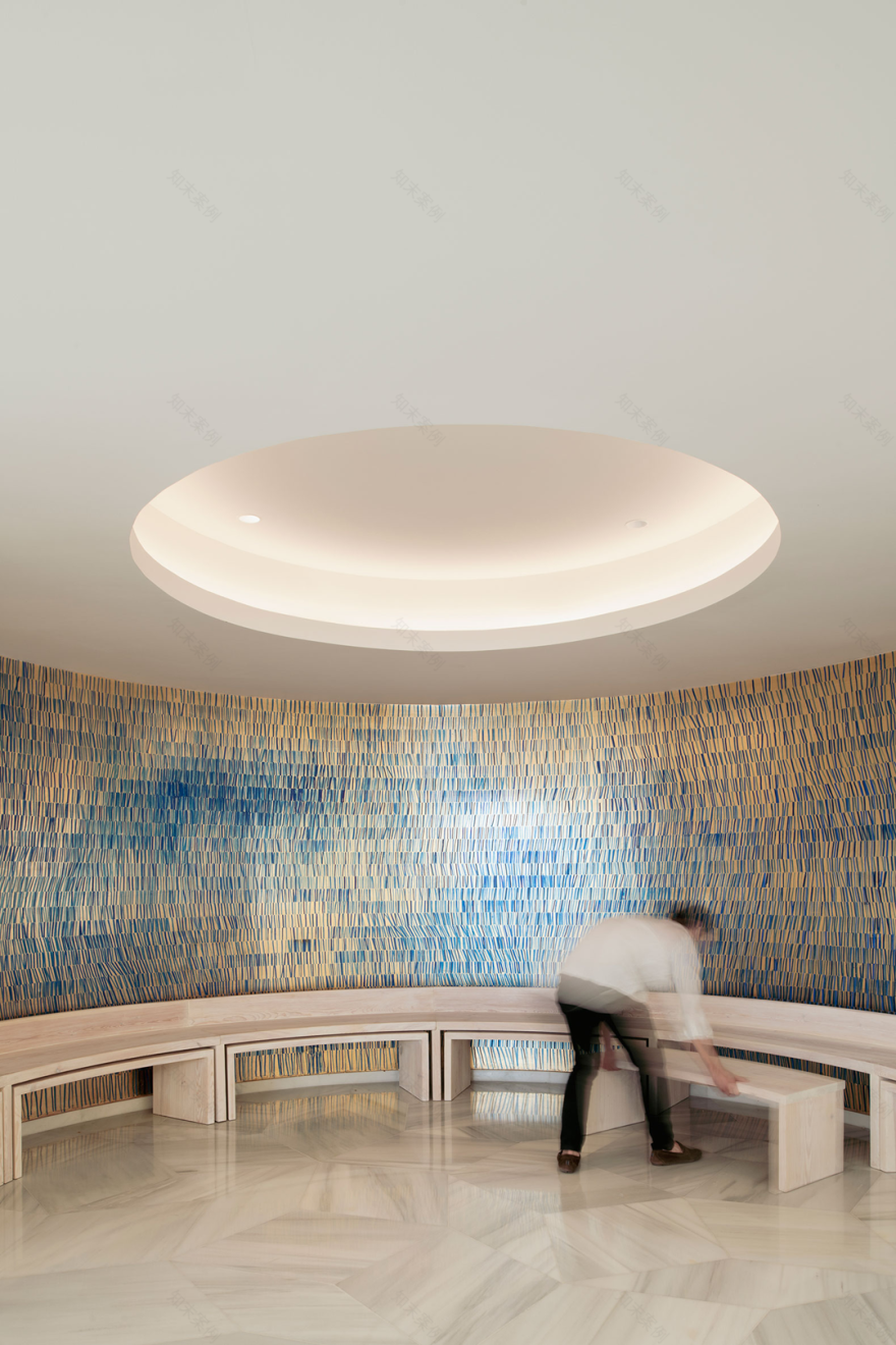 Francisco de Vitoria 大学新教堂装饰艺术丨Spain丨Ramos Alderete-6