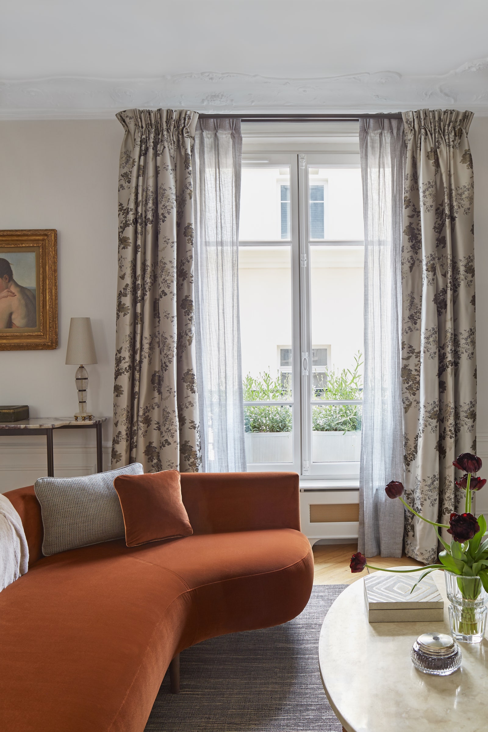 巴黎左岸,土色 Sienne 公寓的精致法式设计-4