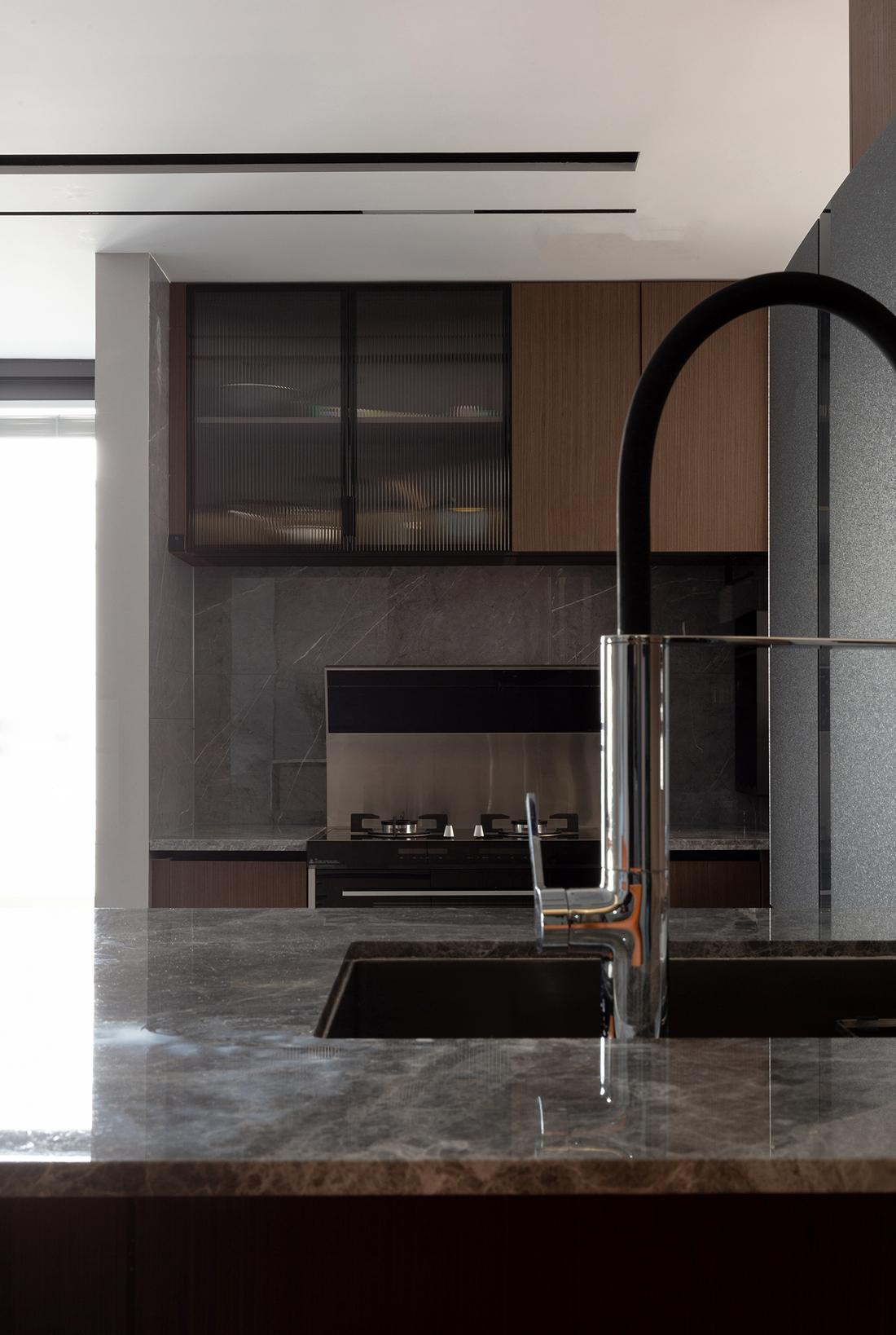 在地室内设计丨《构筑生活》丽都水岸大平层-18