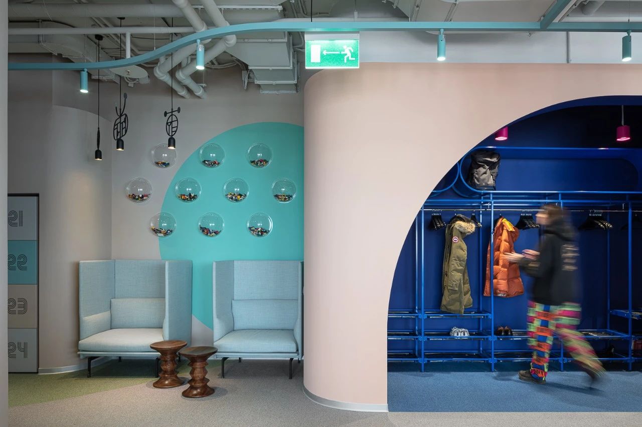 美学聚场娱乐办公设计-7