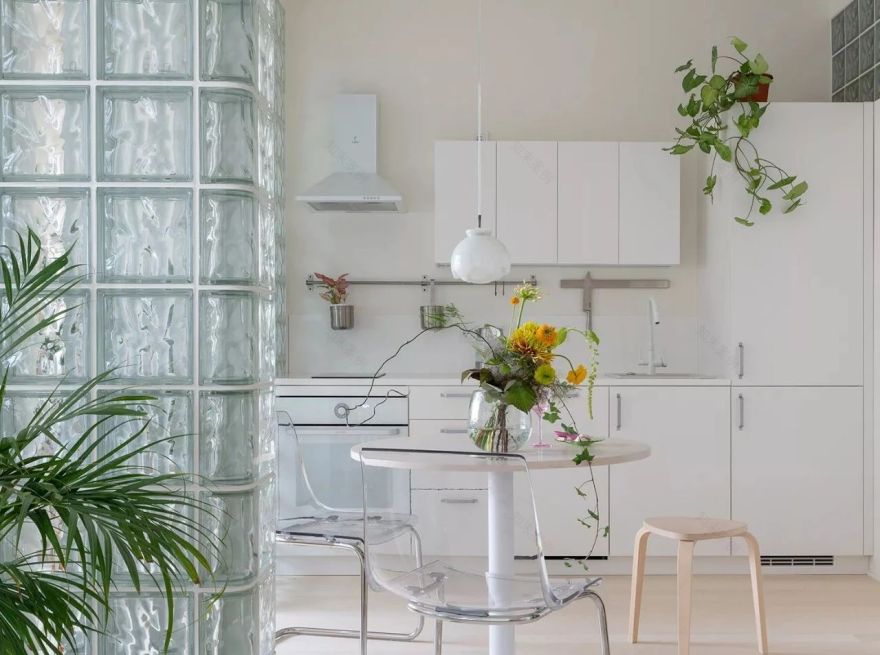 40㎡玻璃砖小宅丨Tatyana Ponomareva 和 Olga Elizarova-13