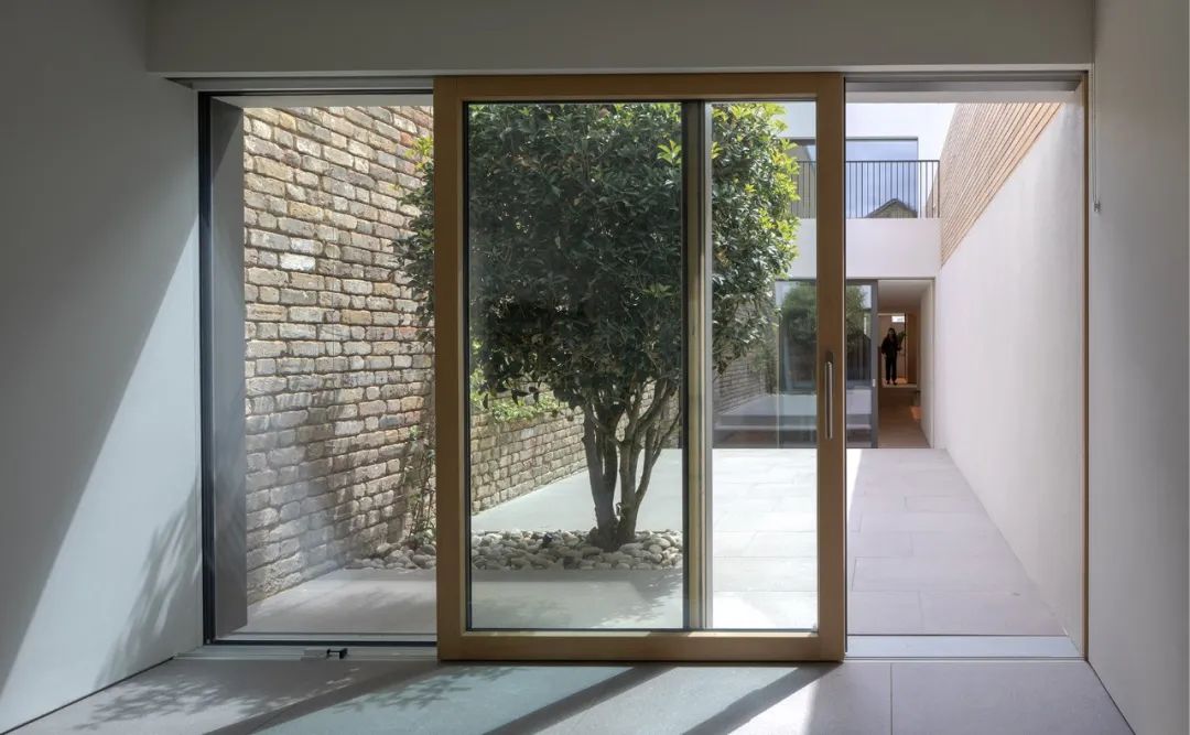 英国麦克莱恩·昆兰建筑公司打造优雅空间-26