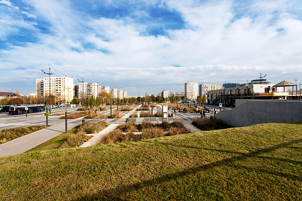 布达佩斯地铁 4 号线终点站临时公共空间设计-6