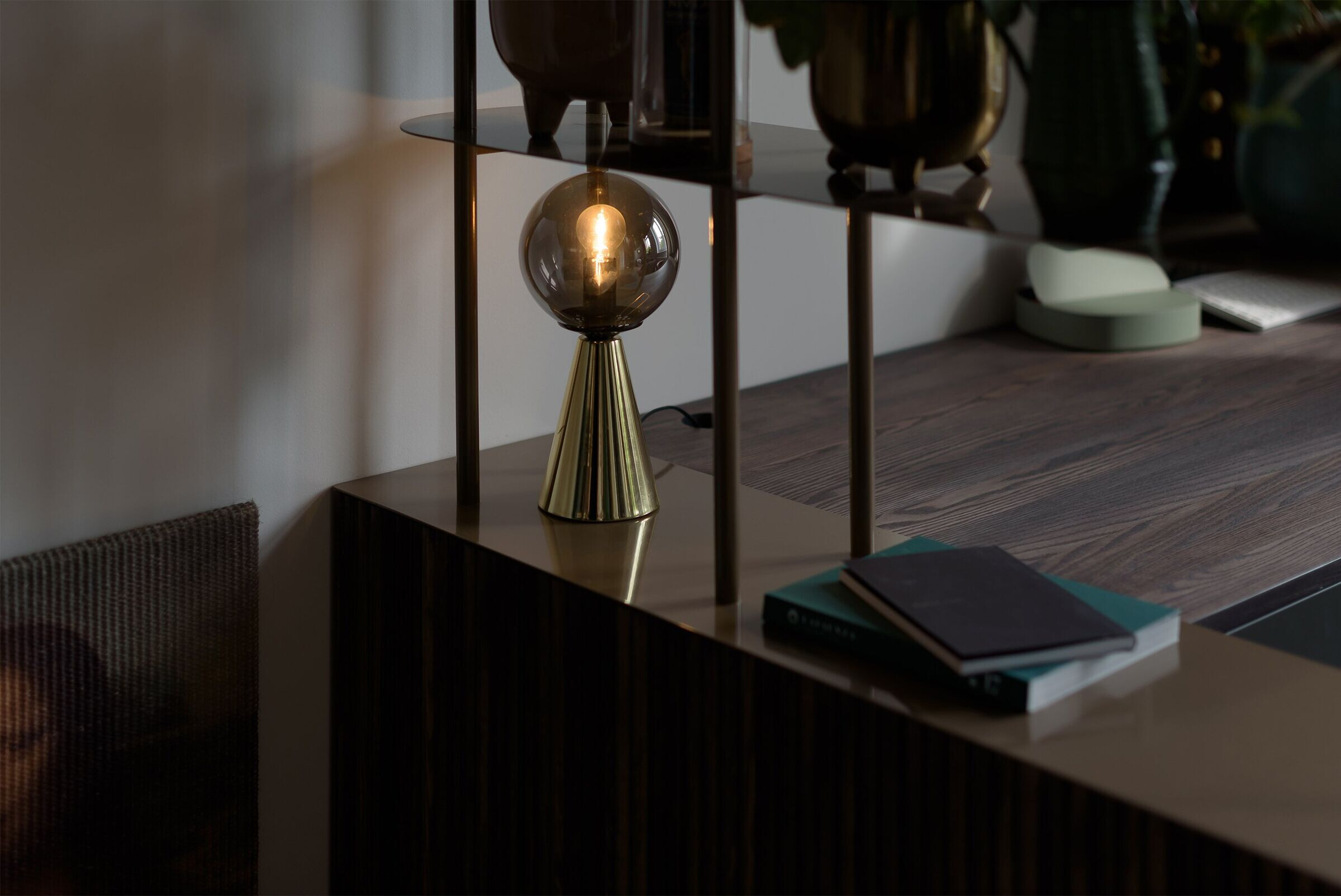 波兰历史建筑中的现代绿意空间-35