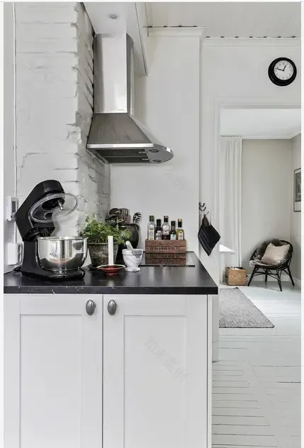 斯堪的纳维亚风格公寓,半开放式卫浴设计-6