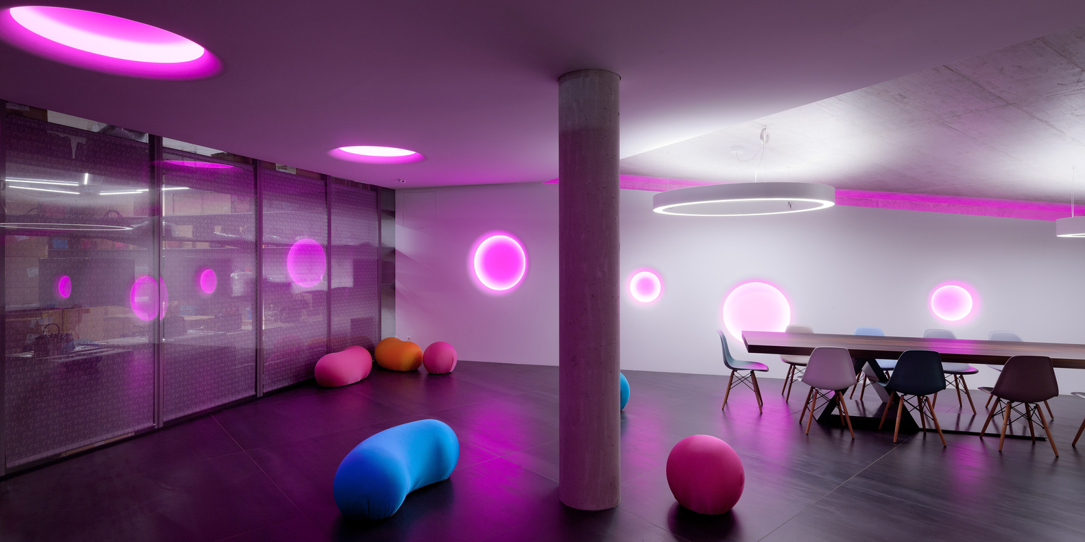 弗朗茨·克拉勒品牌南蒂罗尔地区奢侈品购物建筑设计-95