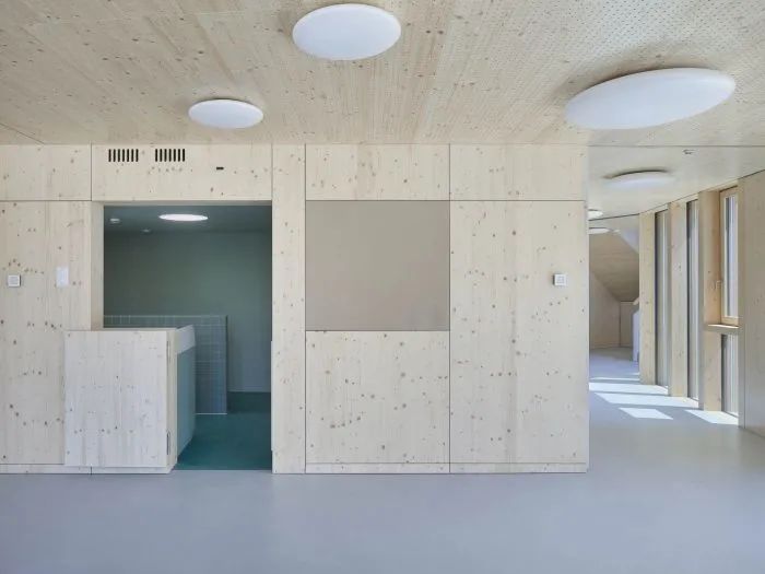 瑞士雷嫩斯幼儿园丨Atelier Pulver Architectes-42