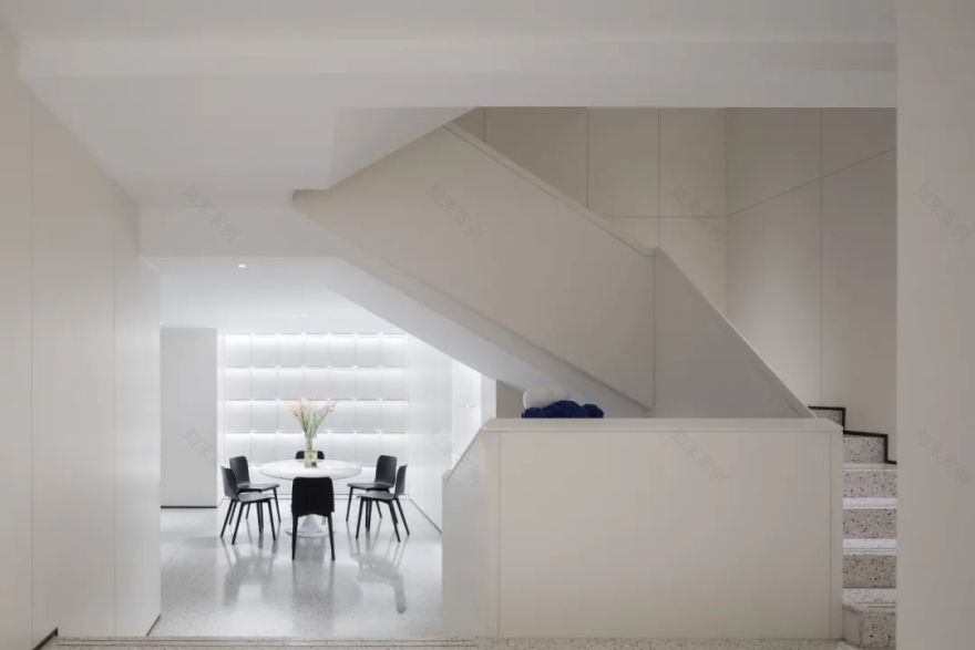 嘉兴 over the bridge 高端旗舰店 | 创新设计诠释素白空间-91