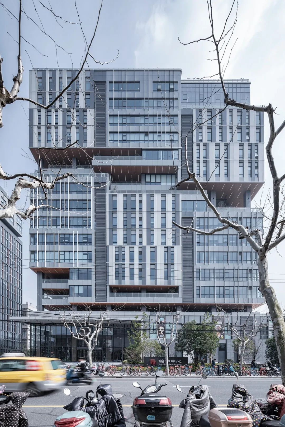 螺旋阳台办公空间，连接室内外的创意设计-3