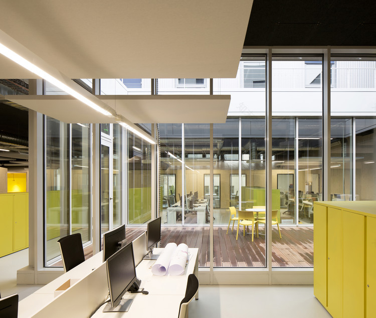 巴黎郊外的前储藏室改造办公室-24