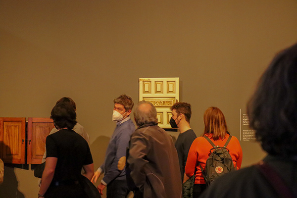 回声，一座城市的反射（注：refle·os推测应为reflejos，西班牙语反射、反响之意） -76