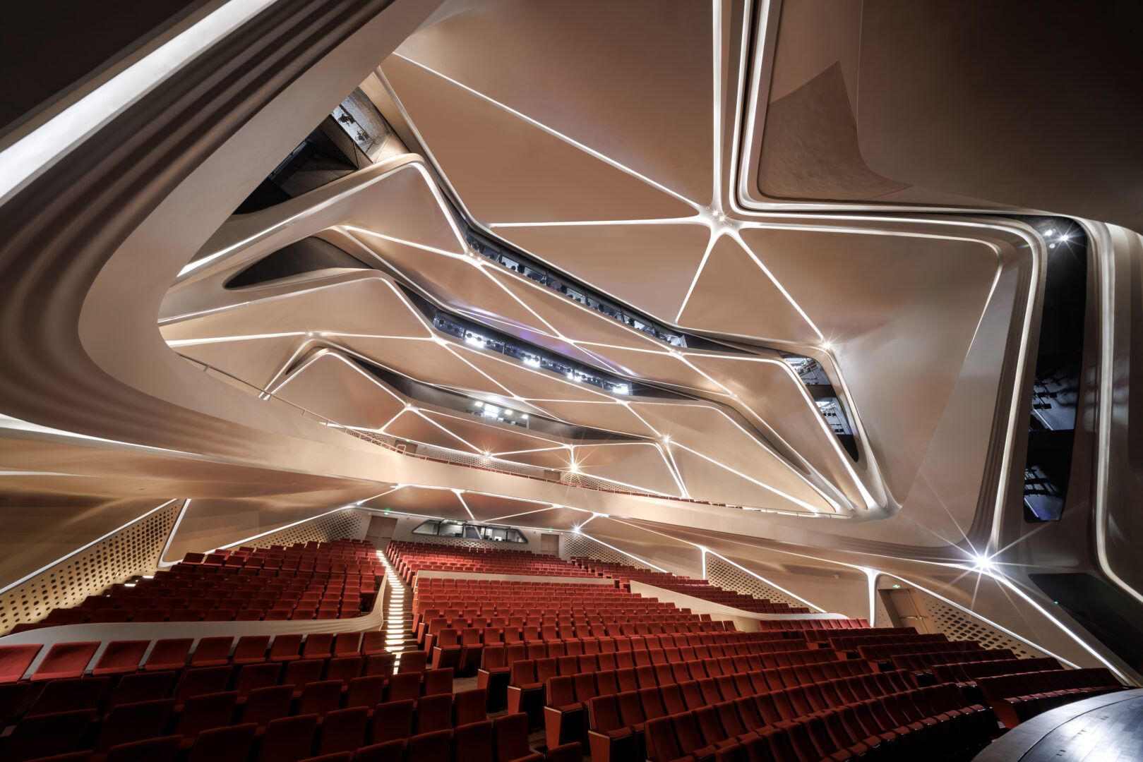 ZHUHAI JINWAN CIVIC ART CENTRE | ZAHA HADID ARCHITECTS - ARCH2O-31