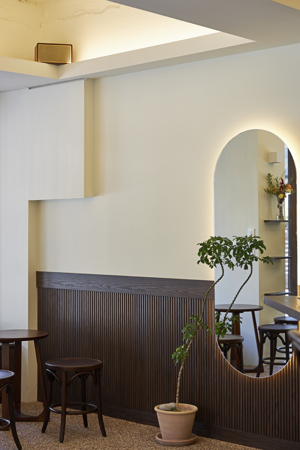 韩式简约咖啡厅设计，突出空间舒适感-17