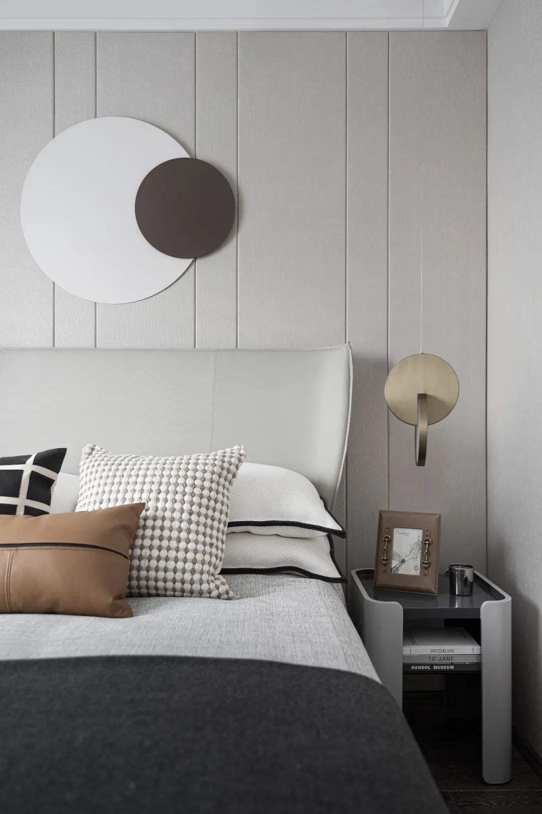 简约灰色调,打造生活艺术空间-27