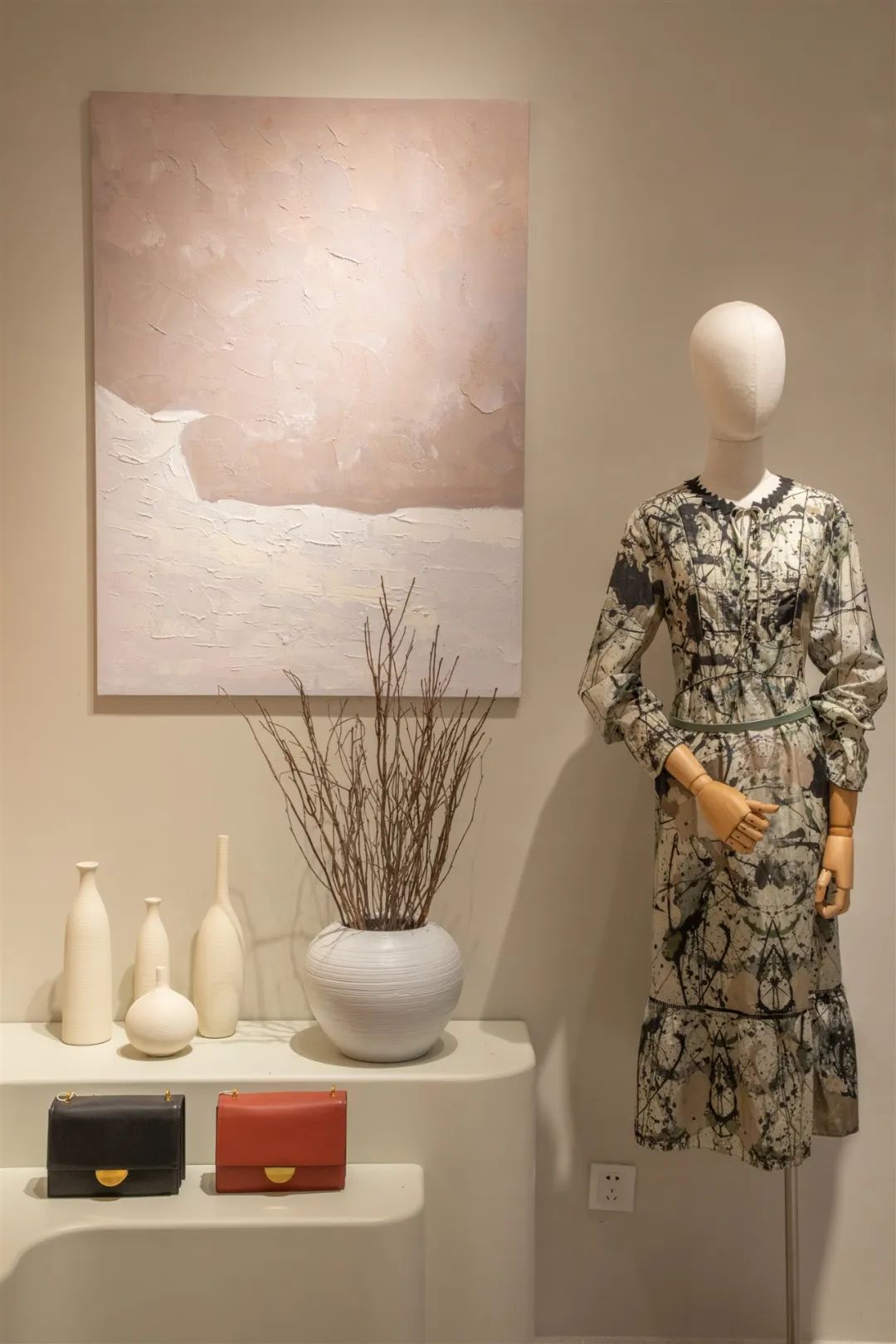 熙然女装第五代店铺形象设计丨中国海口丨MJVMD(广州孟靖迪赛品牌策划有限公司)-35