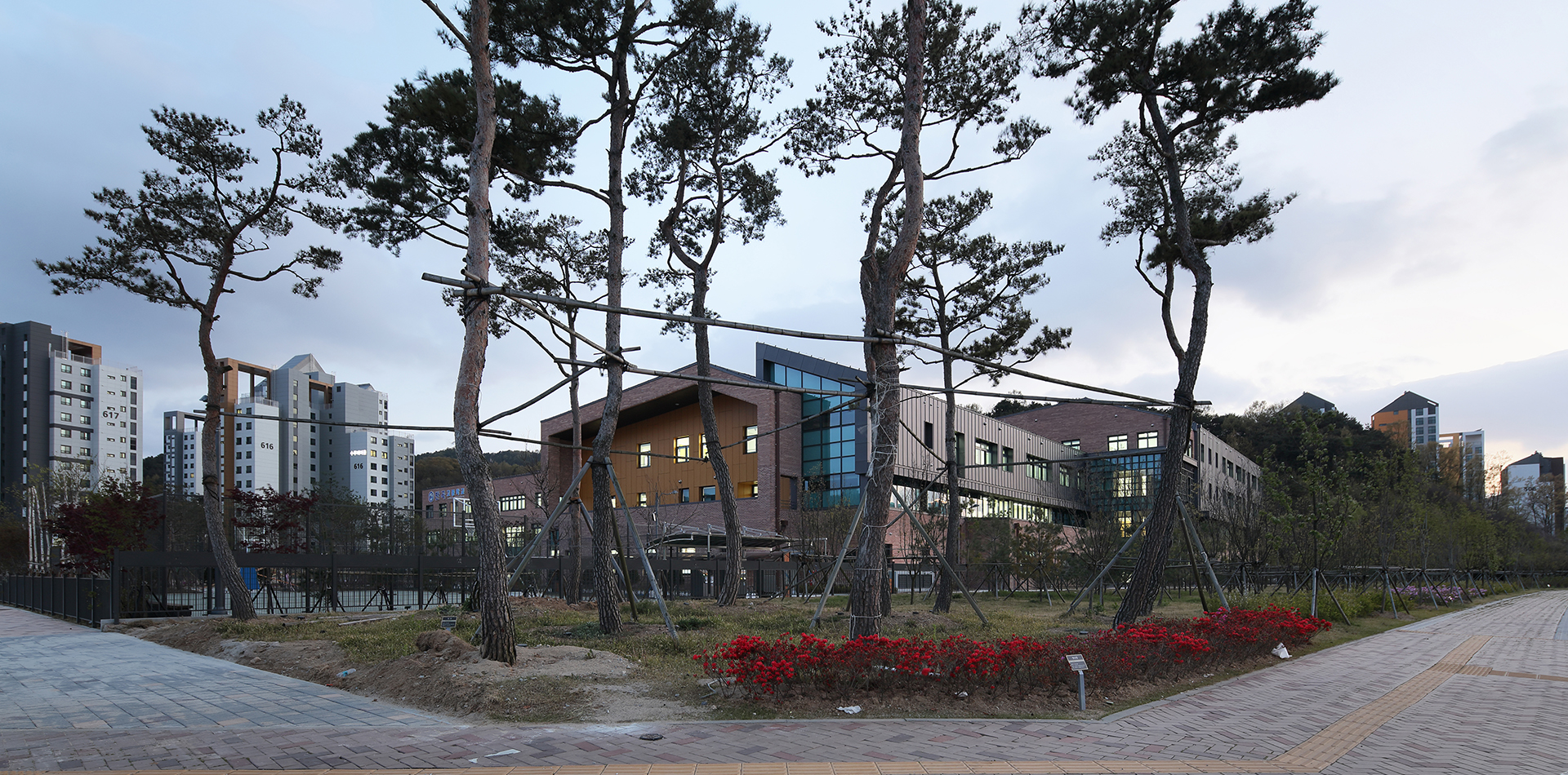 반곡고등학교（中文可理解为半谷高等学校）丨디엔비건축사사무소（D&B建筑事务所）-6